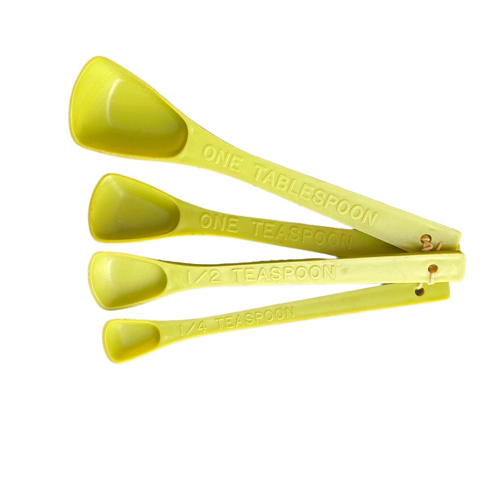 Vintage Lustro Ware Measuring Spoon Set Plastic Avocado Green 4 PC 1970s 70s
